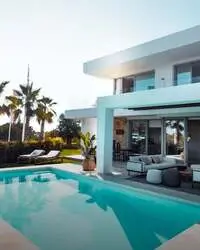 Réservez une superbe villa gay