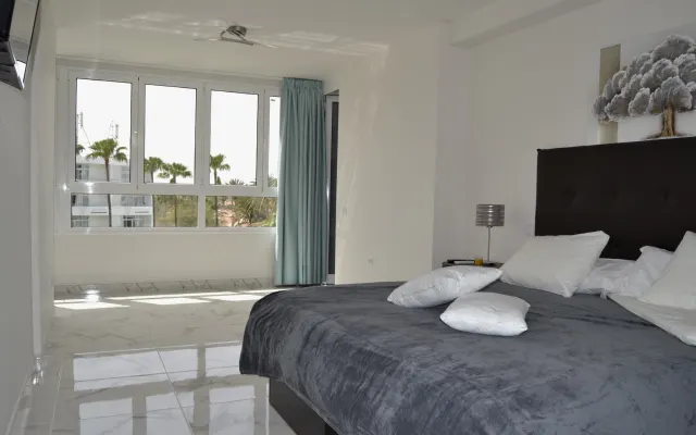 LUXURY APARTMENT IN PLAYA DEL INGLES