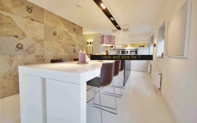 'De Lux' 125 sqm design apartment 2 bedroom for 4 people
