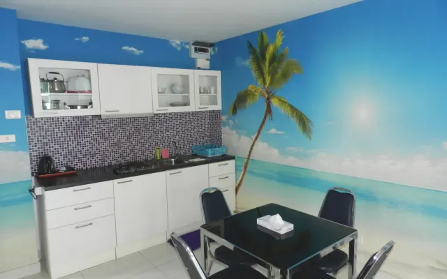 One-Bedroom Apartment with Living Room 4 people. Gay beach