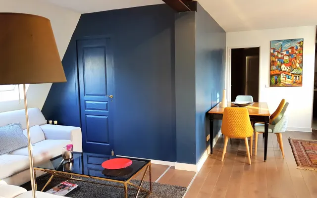 Heart of Paris! 2 bedroom last floor with elevator