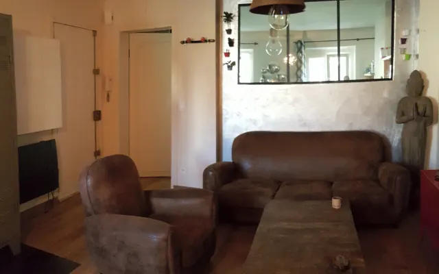 11m2 room in 60 m2 flat