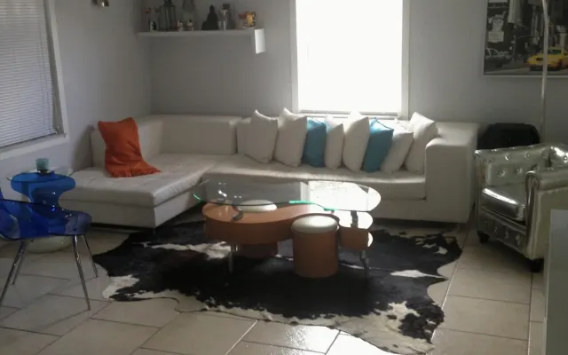Charming Private Room in Miami with Outdoor Hot Tub!