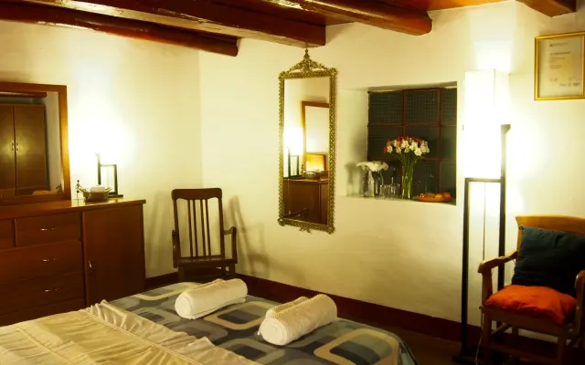 El Alamo Allpa Room