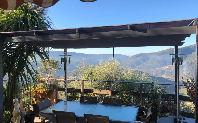 Camera singola in villa nel cuore degli Ulivi lontano dai rumori