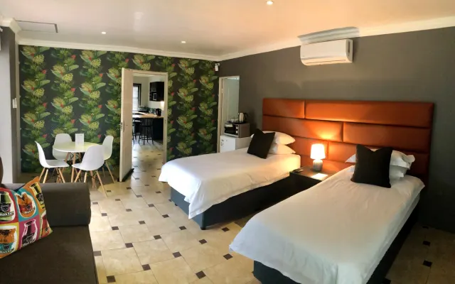 Modern Goldfields Apartments & Guest House