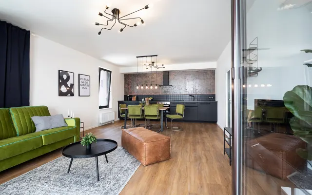 Appartement élégant à INVALIDOVNA avec terrasse et parking
