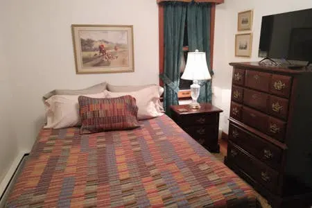 Gästezimmer-7-10 Minuten zum Stadtzentrum von Saratoga Springs, zur...