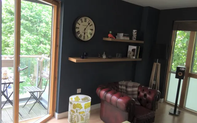 SUPER COSY DOUBLE BEDROOM IN A MODERN FLAT IN ZONE1 LONDON, SE17.