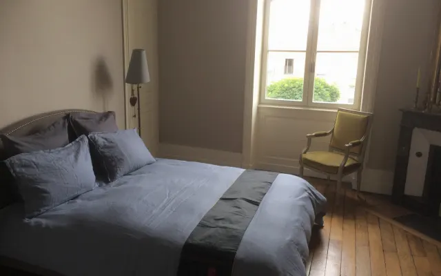 Charming room in historic center MĂącon