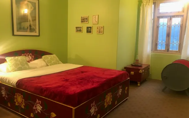 Luitel Homestay - Pinkest place in town!