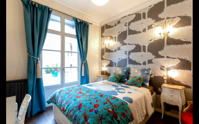 Luxurious room, all comfort in the center