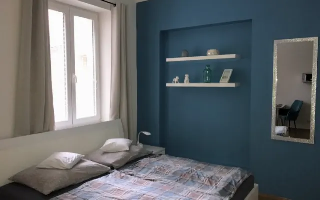 Quiet cozy studio by a Prague gay nightlife expert. Next to Palladium
