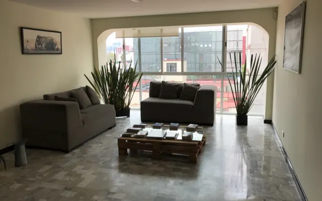 Condesa Cozzy Room For One with Prvate Bthroom
