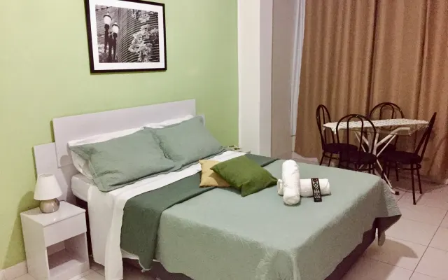 Chambre privée principale (avec réfrigérateur), 1min Copacabana Beach...