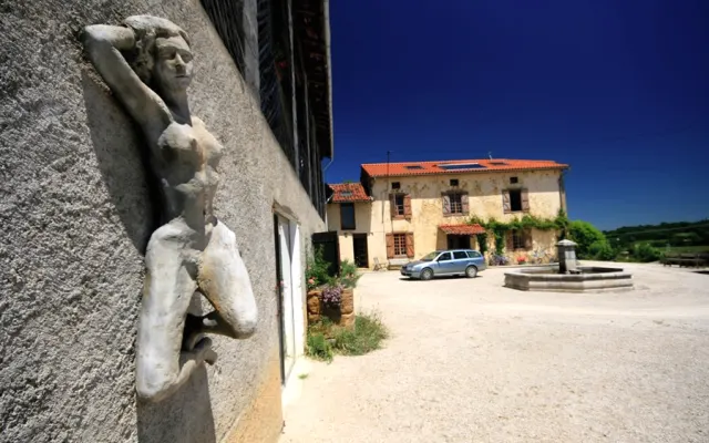 Granja naturista gay en los Pirineos franceses