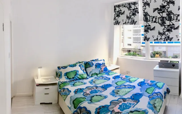 DORMITORIO DOBLE BRILLANTE CON EN-SUITE EN ZONA 1