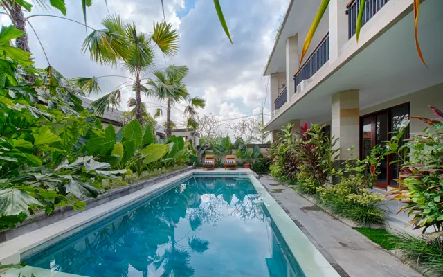 Cozy Deluxe Room in Bali