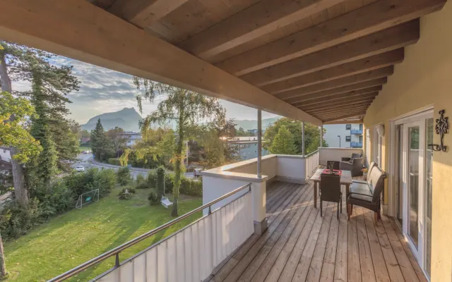 Luxury apartment with balcony and mountain view