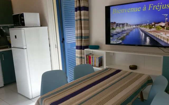 Studio Fréjus Plage "Alles zu Fuß"