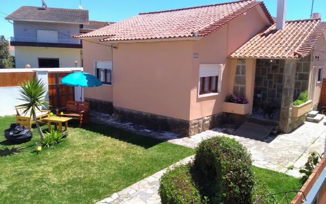 Strandhaus mit Garten