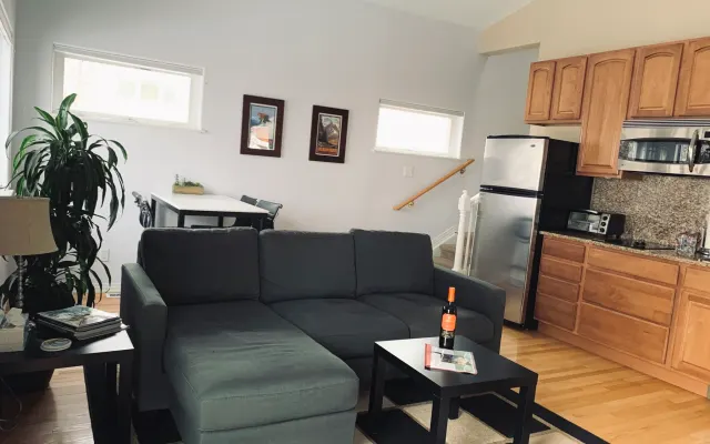 Denver Guest Suite in Hilltop/Mayfair/Crestmore