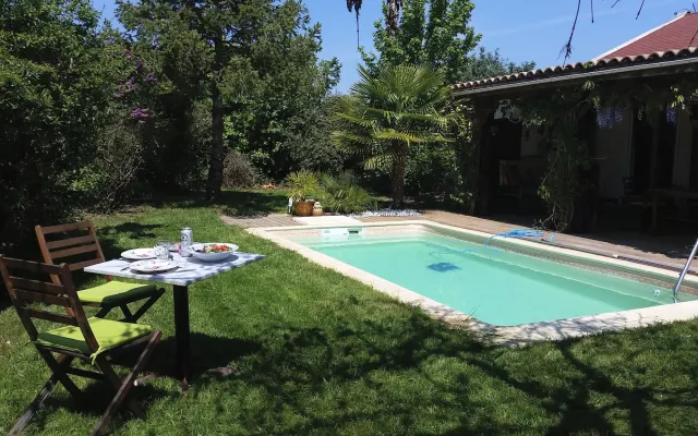 Entzückendes kleines Haus mit beheiztem Pool