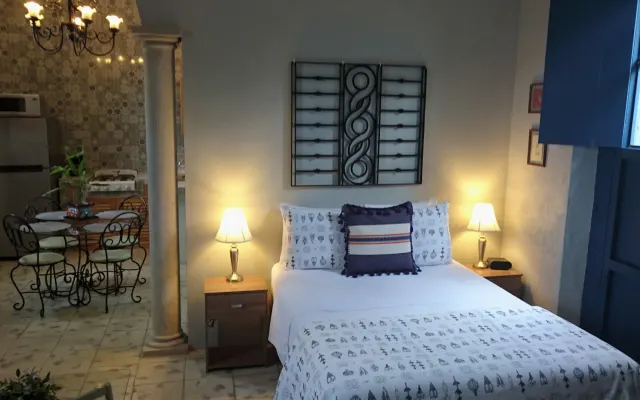 Centennial renovated house with good location