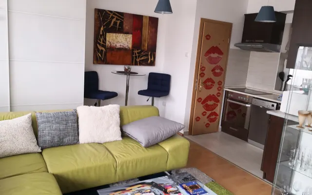 Appartement de 1,5 pièces avec terrasse, près du parc, près des bains...