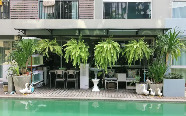 Aspace condo share room beside pool
