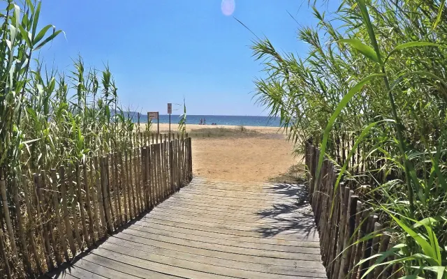 Prolong your summer -T3 GARDEN FLOOR 6 pers. 5min walk from the beach