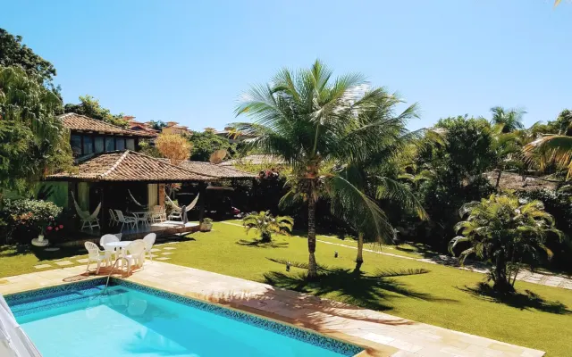 LINDA CASA NA FERRADURA(parte plana)150mts praia , 6 Quartos, 4 suites