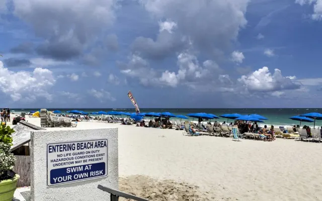 100% Totalmente abierto directamente en la playa Resort NE Vista al...