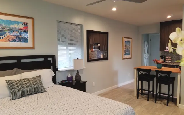 Private Guest Studio