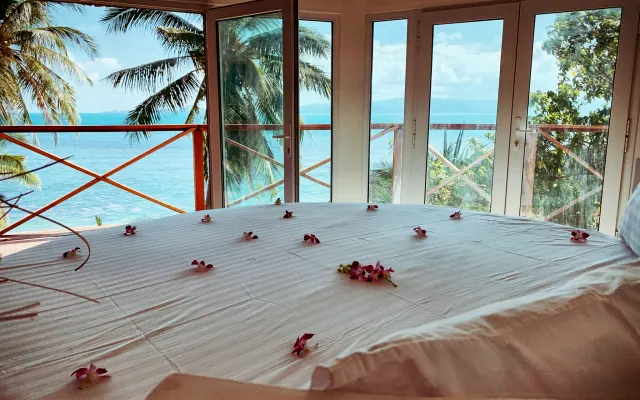 The Beach Villa - Designer's house - Slide from the bedroom - 2 beache