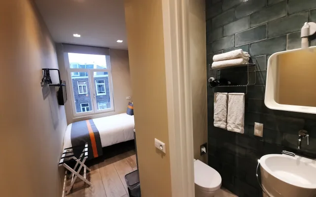 RoomWest Cosy