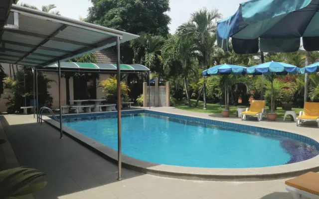 Lonops Gay Paradise Pattaya - Tailandia