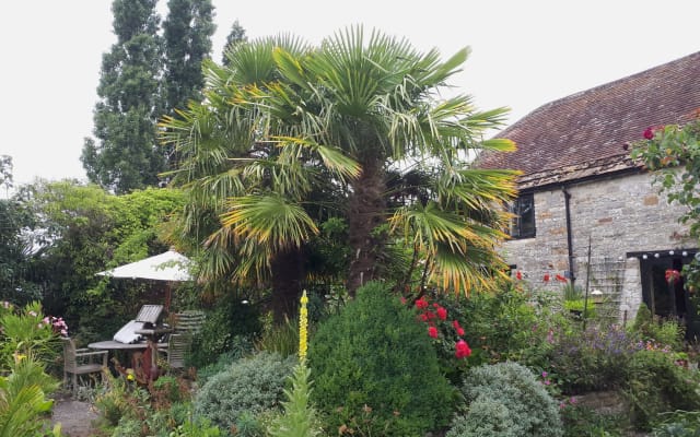 Converted 17th C Stables in the middle of the South Somerset countrysi