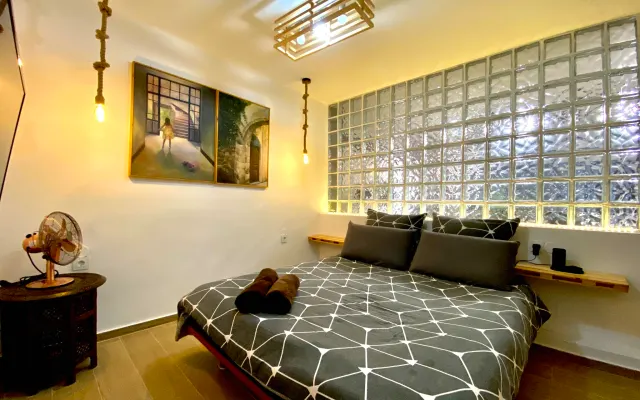 Smart suite 10’ by car from old town