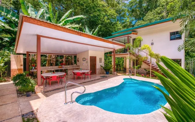 Paula. Beautiful and brand new beach apartment