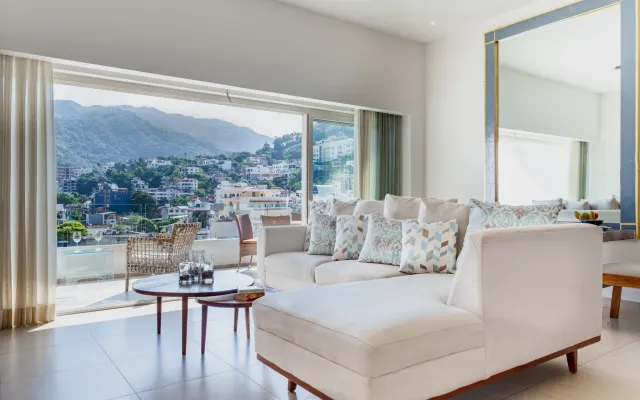 Romanische Zone, Zenith 601, 2 Balkone mit Blick, Lux Rooftop Pool/Spa