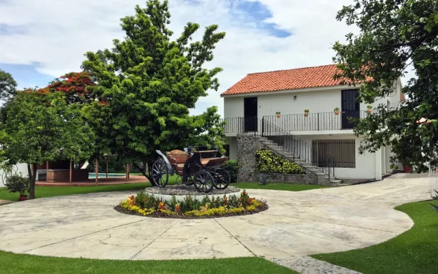 Villa con piscina, Temazcal e sala conferenze a Lomas Cuernavaca