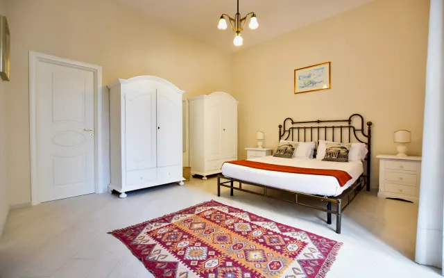 Domus Borbonica B&B .... in the HEART of Naples