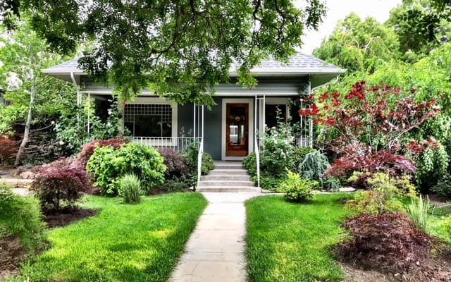 Liberty Park bungalow w/ private bed (queen) bathroom suite
