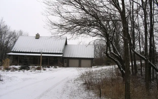 Deer Creek Lodge Bed & Breakfast