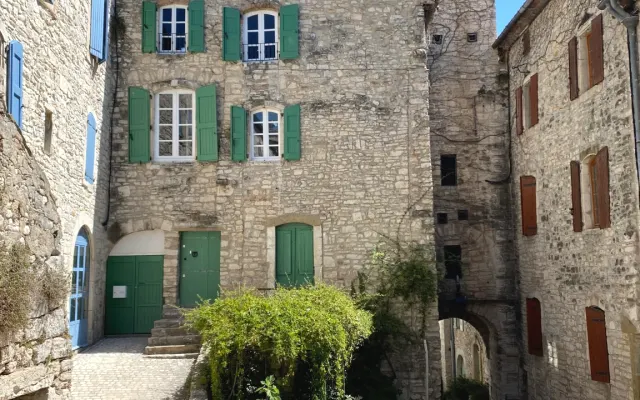 L'Horloge, an unusual house built around a clock