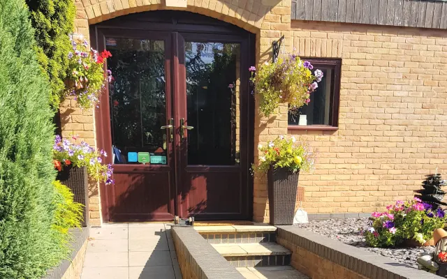 Spanhoe Lodge B&B Accommodation (with Hot Tub & Heated Outdoor Pool)
