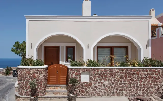 Private House in Fira
