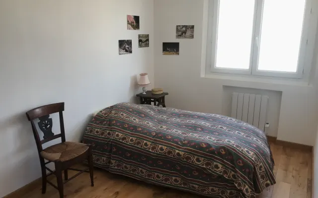 Privatzimmer in einer Wohnung auf einer Dachterrasse