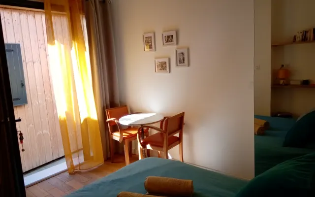 Studette/ chambre Sèteinside